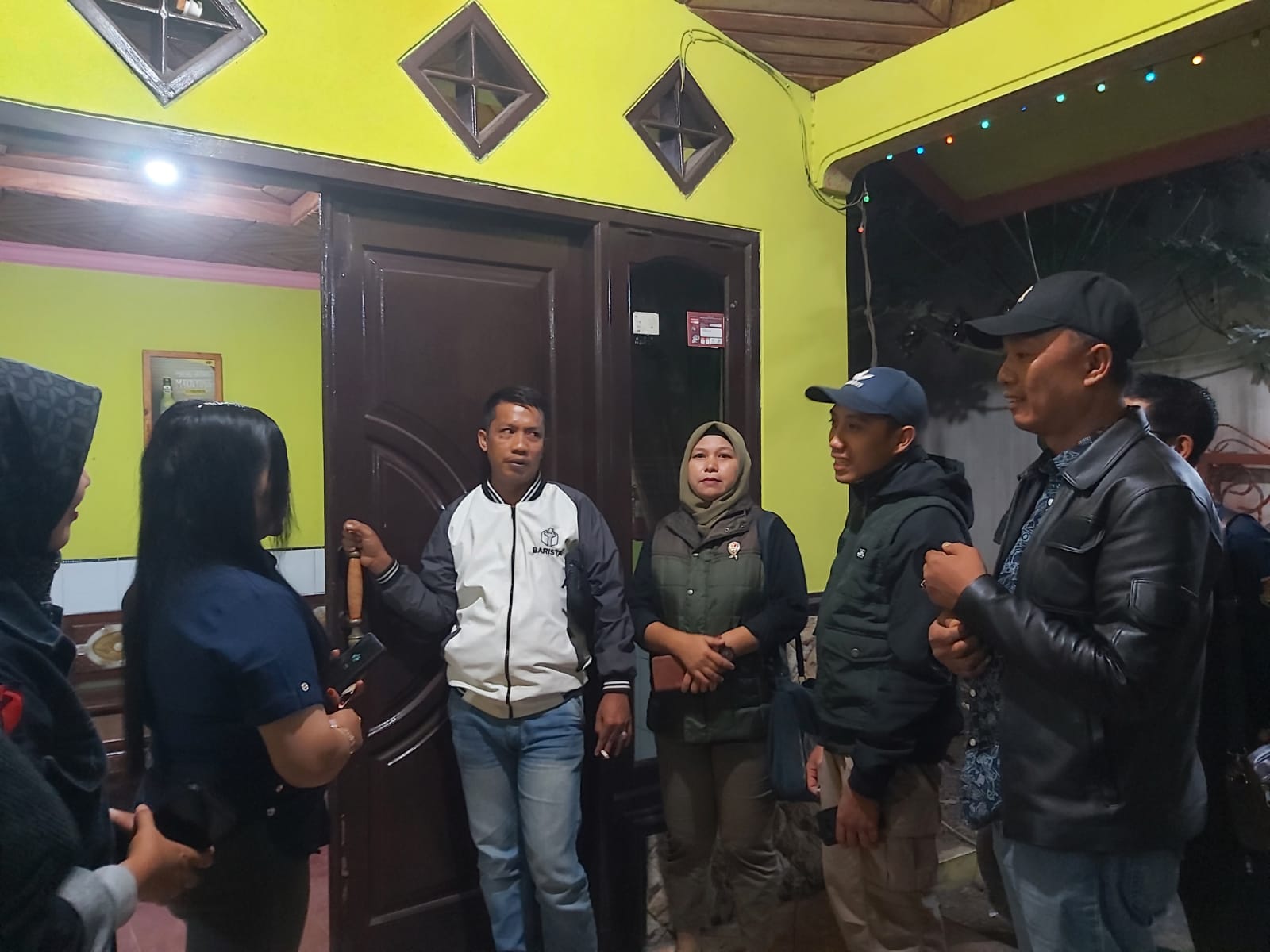 A Warits saat melakukan uji fakta di RT 30