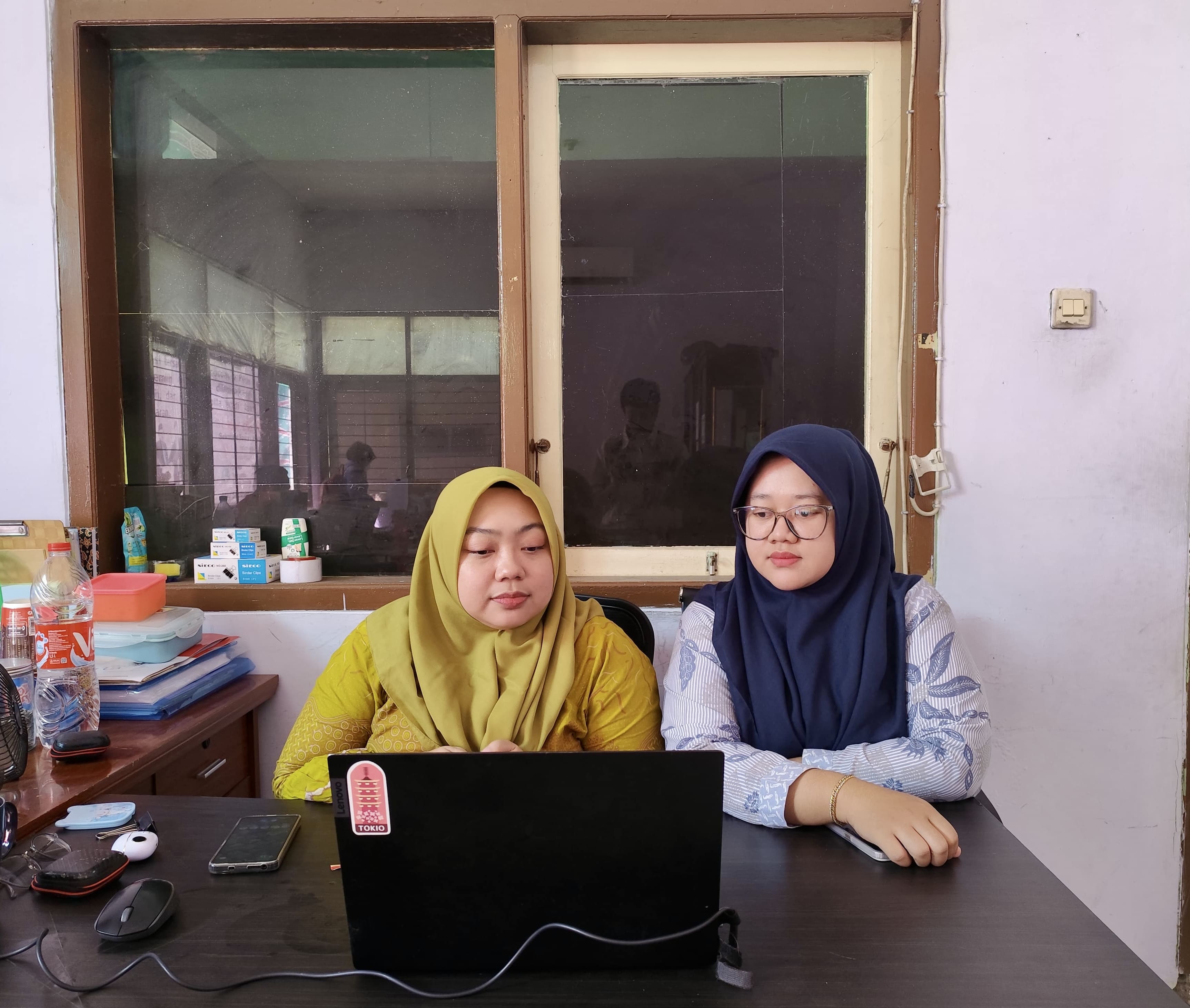 Bawaslu Situbondo Ikuti Zoom Rapat Integrasi dan Verifikasi Data Kepegawaian Tahun 2025