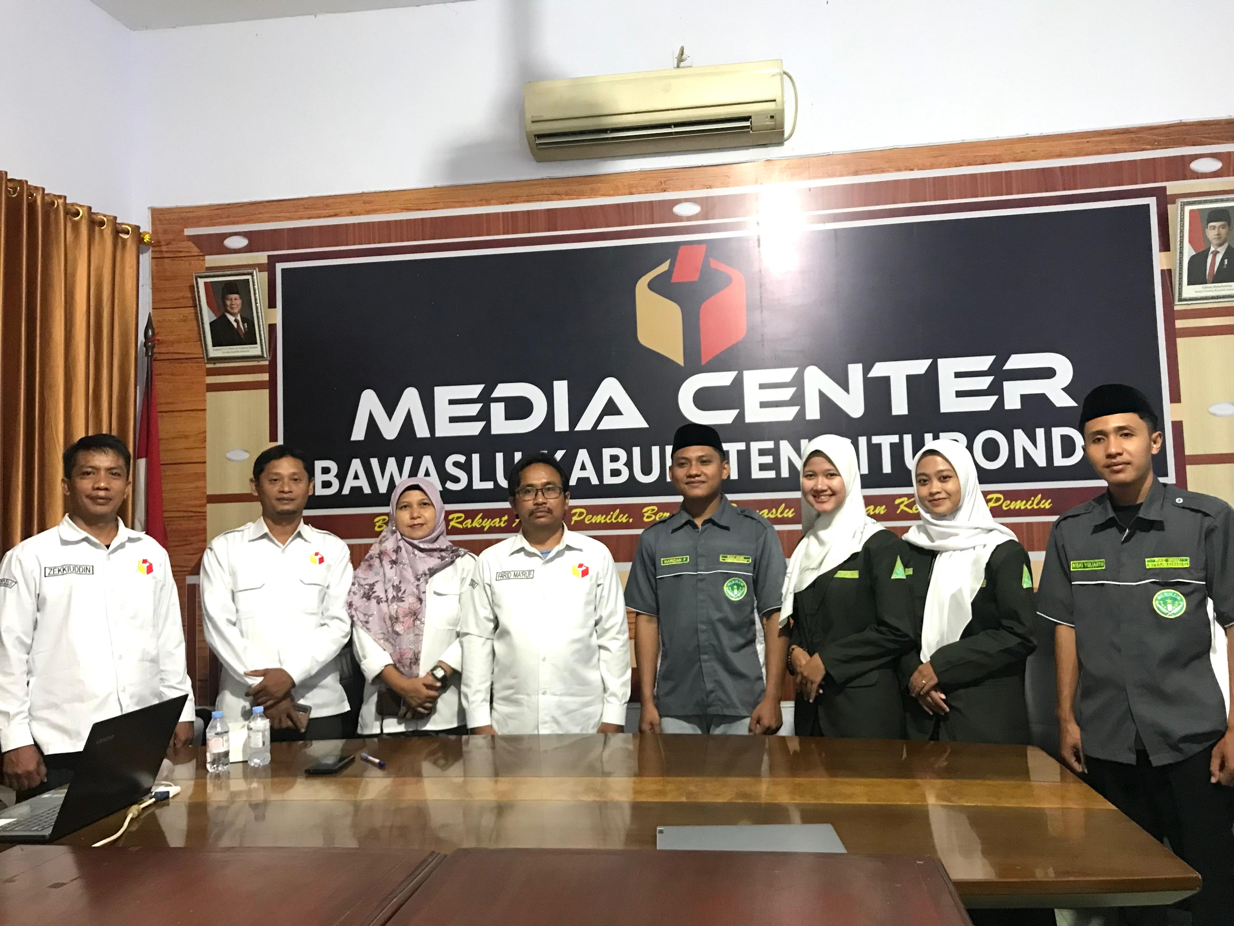 MoU Bawaslu Situbondo dengan IPNU dan IPPNU : Sinergi Anak Muda dan Bawaslu Situbondo untuk Demokrasi yang Jujur dan Adil.