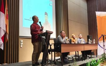 A.Warist, Ketua Bawaslu Provinsi Jawa Timur saat Memberikan Sambutan. 