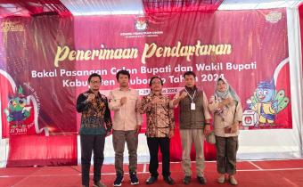 Pimpinan Bawaslu Situbondo saat melakukan pengawasan pencalonan Bupati dan Wakil Bupati Kabupaten Situbondo
