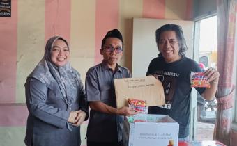 Bawaslu Kabupaten Situbondo Kembalikan Barang Dugaan Pelanggaran kepada Pelapor